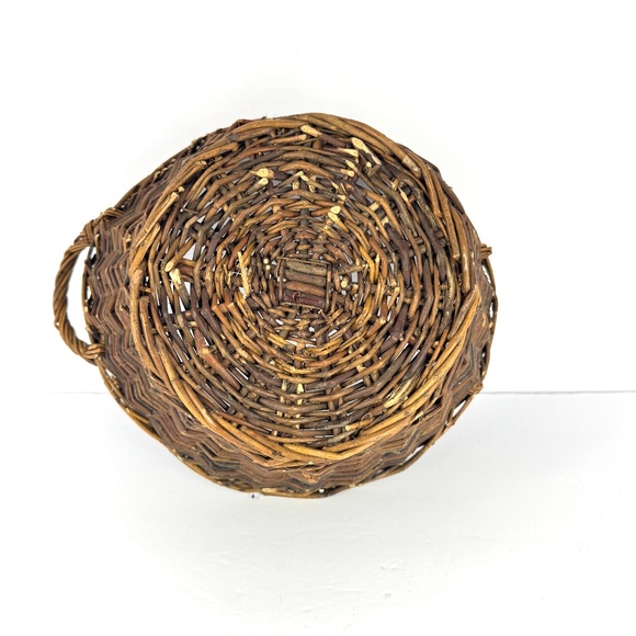 Vintage Rustic Wicker Basket Round Handled Farmhouse Boho Country Home Decor - Picture 3 of 6